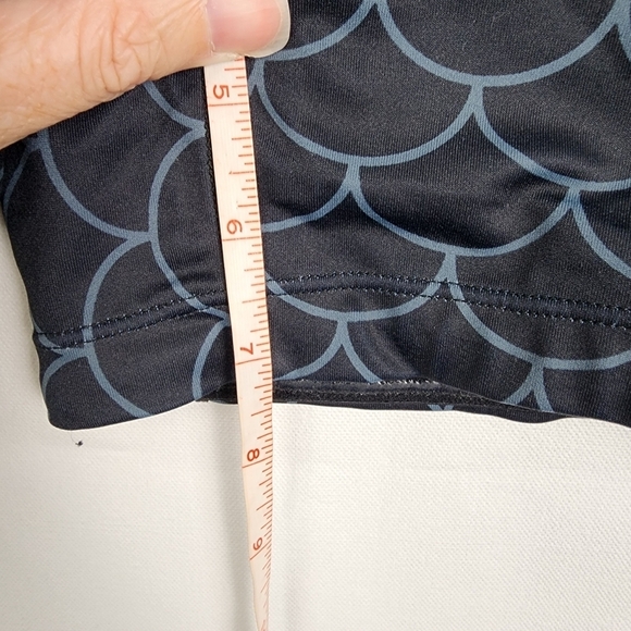 Cvg Constantly Varied Gear Scale Pattern Workout Shorts Size Small - Picture 4 of 6